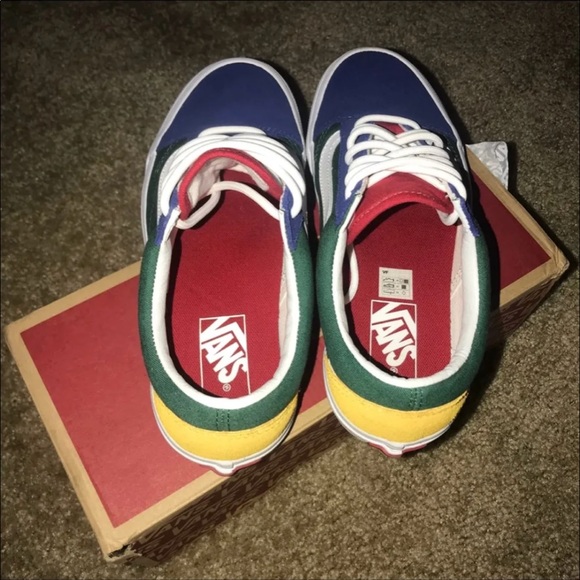 Yacht club vans - Picture 3 of 5